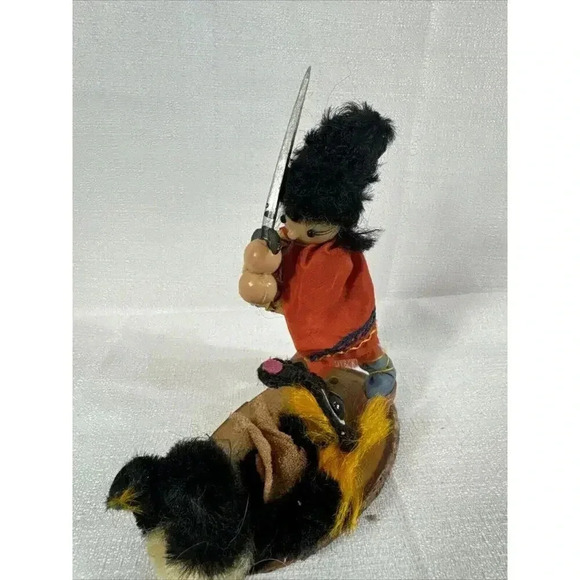 Russian Wood Hand Carved Man‎ Holding knife & 5" Tree Figurine Made in USSR Vtg - Picture 3 of 9